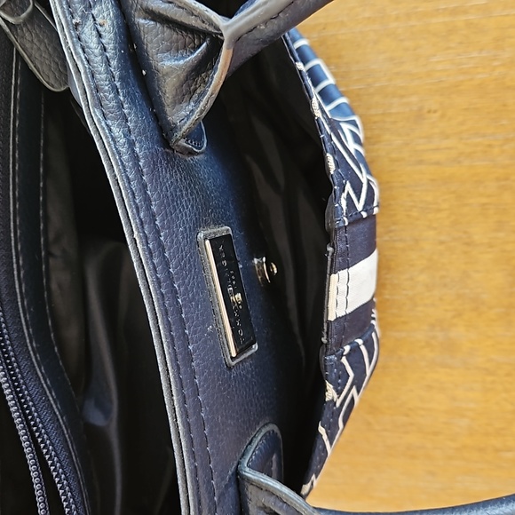 TOMMY HILFIGER HANDBAG - Picture 5 of 8